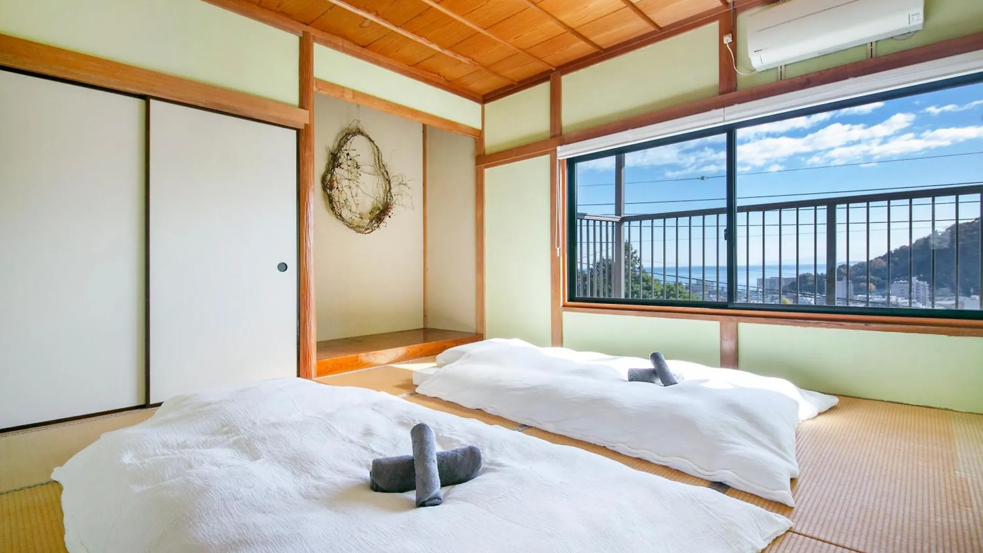 湯河原「ゲストハウス城堀の家」 Yugawara