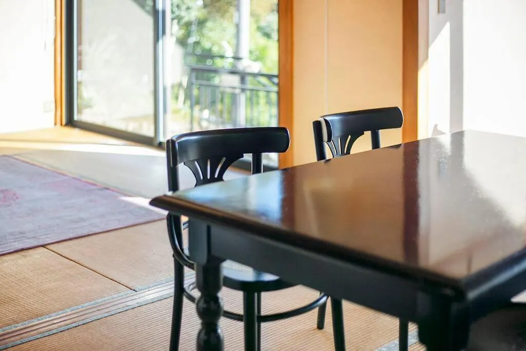 湯河原「ゲストハウス城堀の家」 Yugawara 0*,  Japan