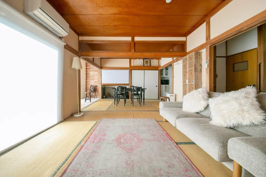 湯河原「ゲストハウス城堀の家」 Yugawara